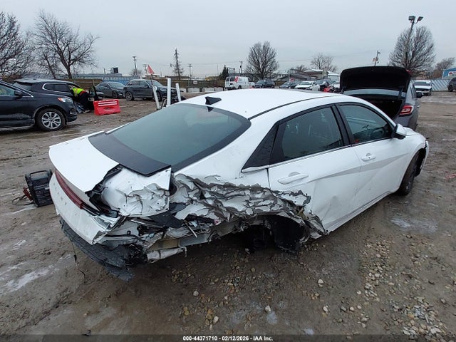 HYUNDAI ELANTRA SEL - 4