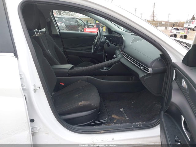 HYUNDAI ELANTRA SEL - 5