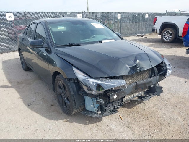 HYUNDAI ELANTRA SEL - 1