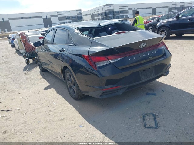 HYUNDAI ELANTRA SEL - 3