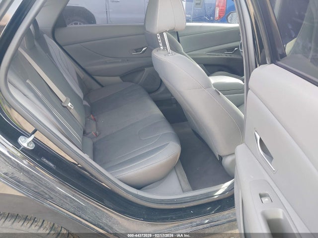 HYUNDAI ELANTRA SEL - 8