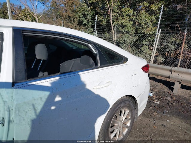 HYUNDAI SONATA SE - 6