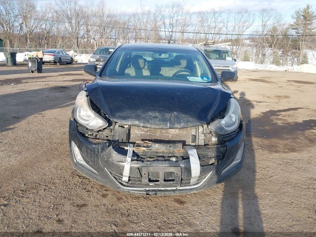 HYUNDAI ELANTRA SE - 6