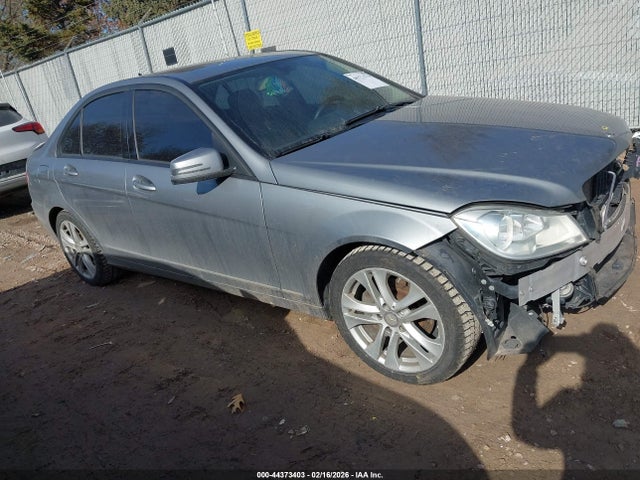 2012 MERCEDES-BENZ C LUXURY 4MATIC