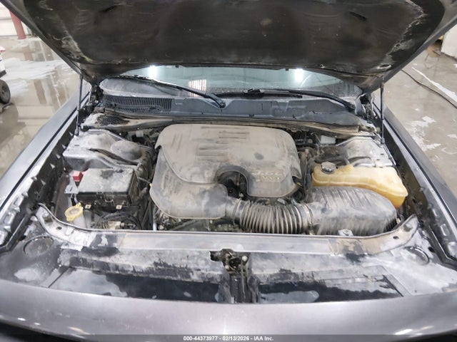 DODGE CHALLENGER SXT - 10