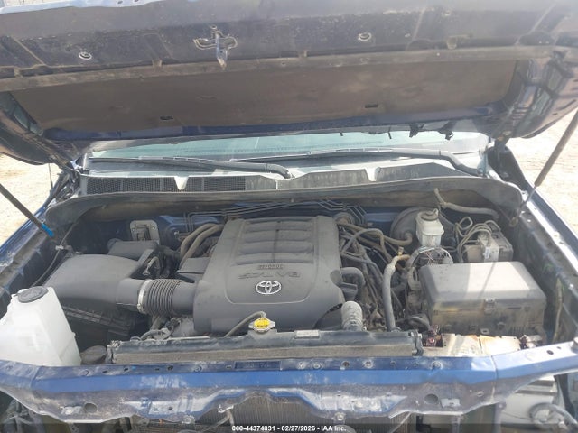 TOYOTA TUNDRA - 10