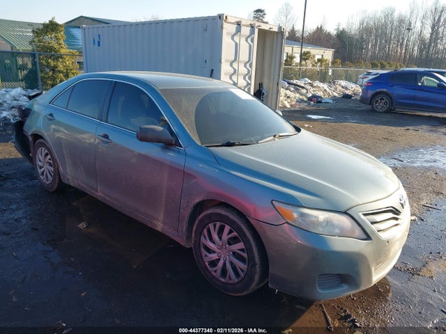 2011 TOYOTA CAMRY LE