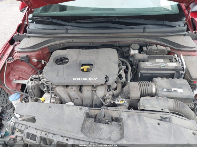 HYUNDAI ELANTRA - 10