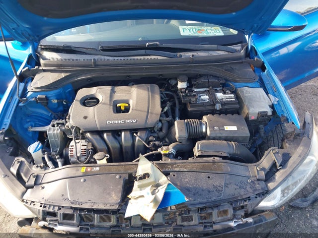 HYUNDAI ELANTRA SE - 10