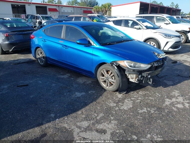 HYUNDAI ELANTRA SE - 1