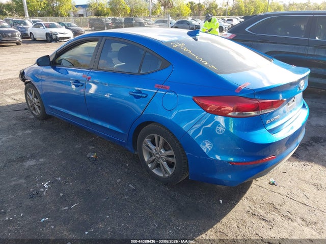 HYUNDAI ELANTRA SE - 3