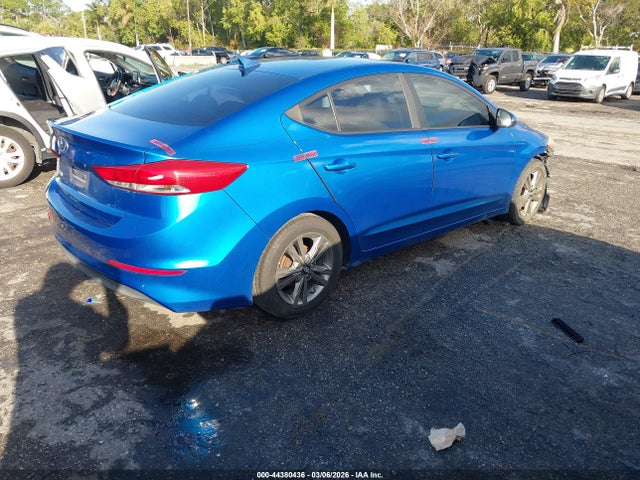 HYUNDAI ELANTRA SE - 4