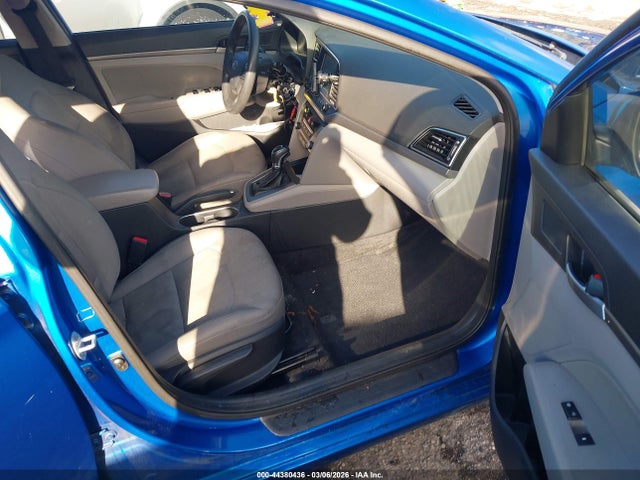 HYUNDAI ELANTRA SE - 5