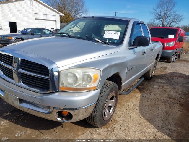 DODGE RAM 1500 SLT - 2