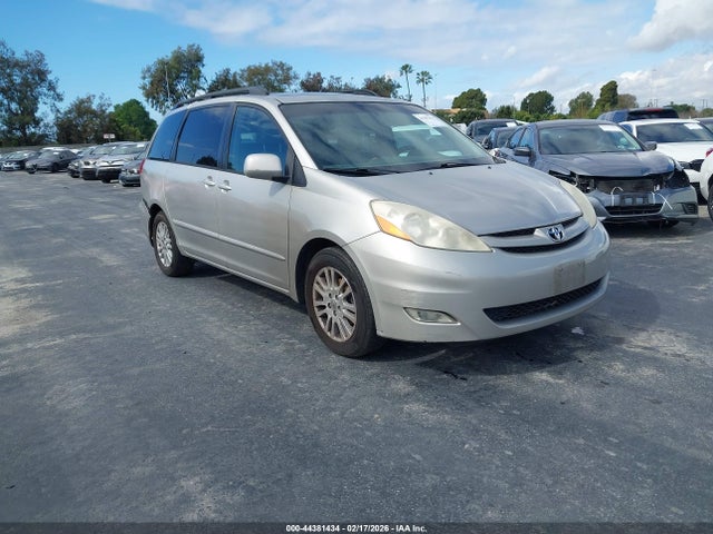 2007 TOYOTA SIENNA XLE