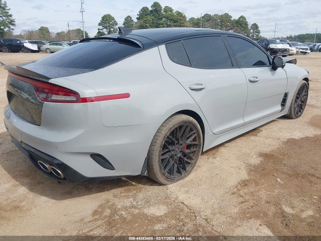 KIA STINGER - 4