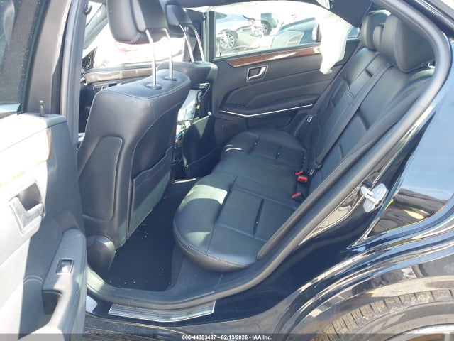 MERCEDES-BENZ E-CLASS - 8