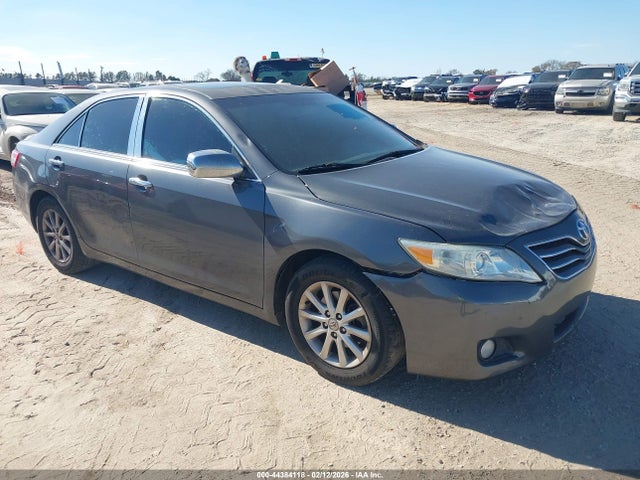 2011 TOYOTA CAMRY XLE