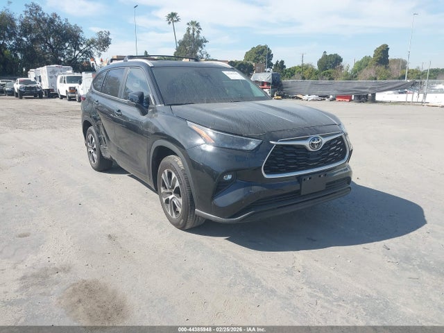 2023 TOYOTA HIGHLANDER XLE