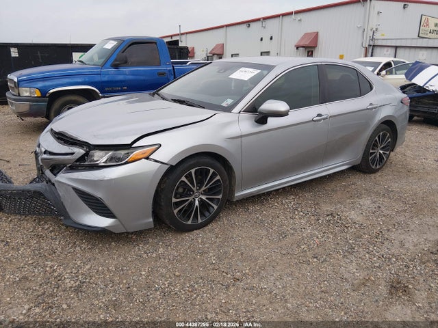 2018 Toyota CAMRY SE — фото 2