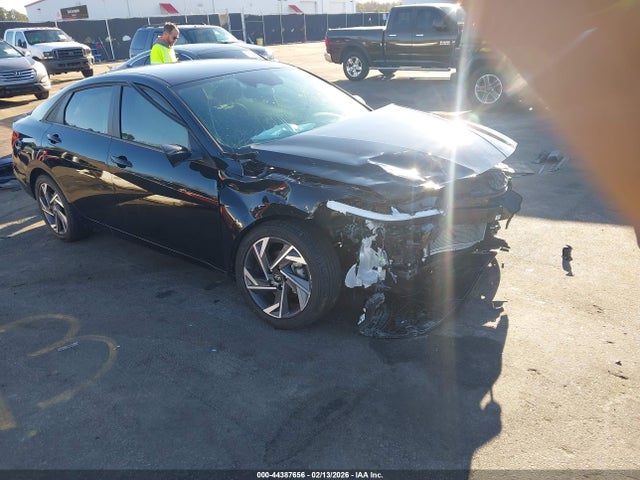 HYUNDAI ELANTRA SEL SPORT - 1