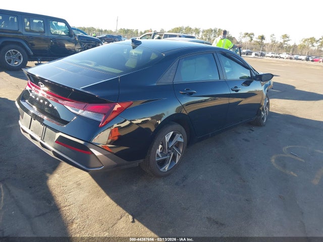 HYUNDAI ELANTRA SEL SPORT - 4