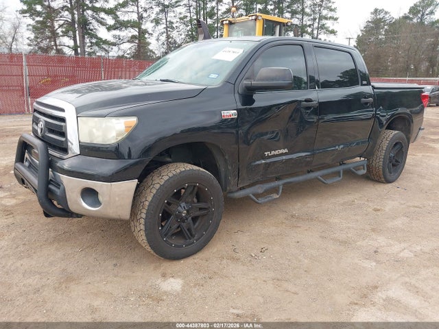 TOYOTA TUNDRA - 2