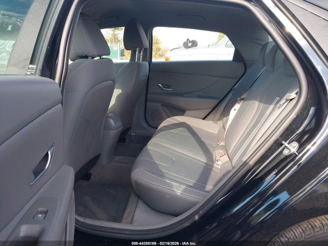 HYUNDAI ELANTRA SEL - 8