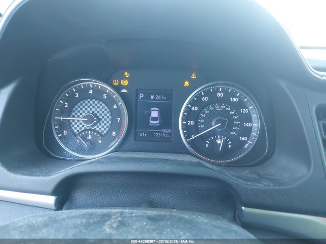 HYUNDAI ELANTRA SEL - 7