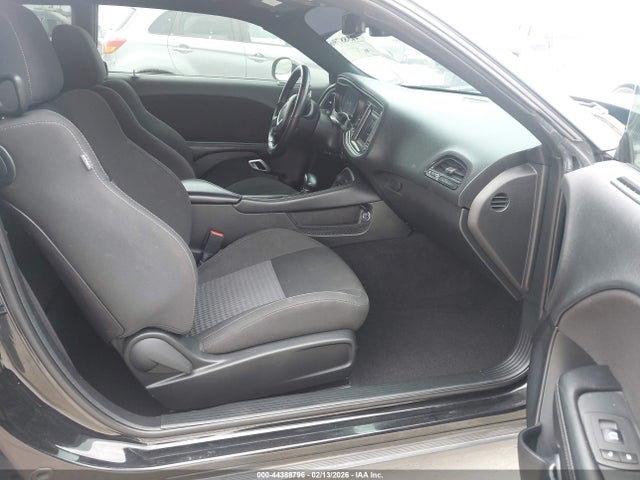 DODGE CHALLENGER R/T - 5