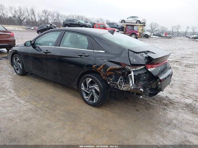 HYUNDAI ELANTRA LIMITED - 3