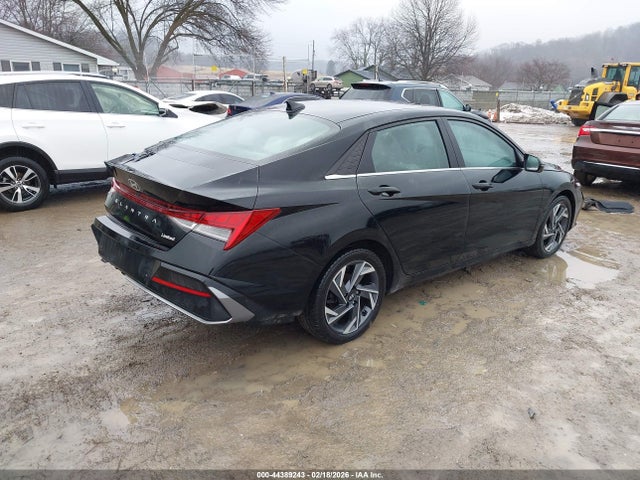 HYUNDAI ELANTRA LIMITED - 4