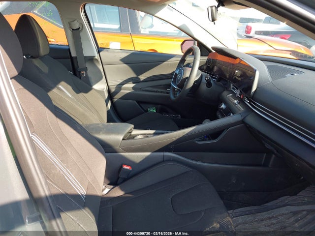 HYUNDAI ELANTRA SEL CONVENIENCE - 5