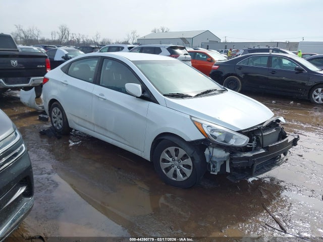 HYUNDAI ACCENT SE - 1