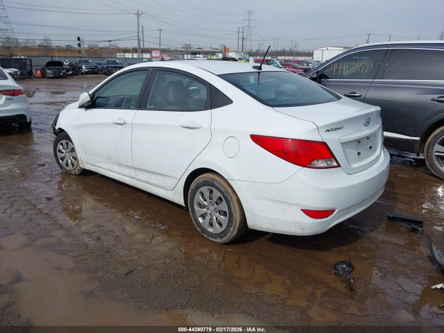 HYUNDAI ACCENT SE - 3
