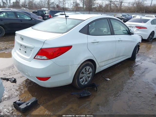 HYUNDAI ACCENT SE - 4