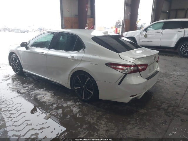 TOYOTA CAMRY - 3