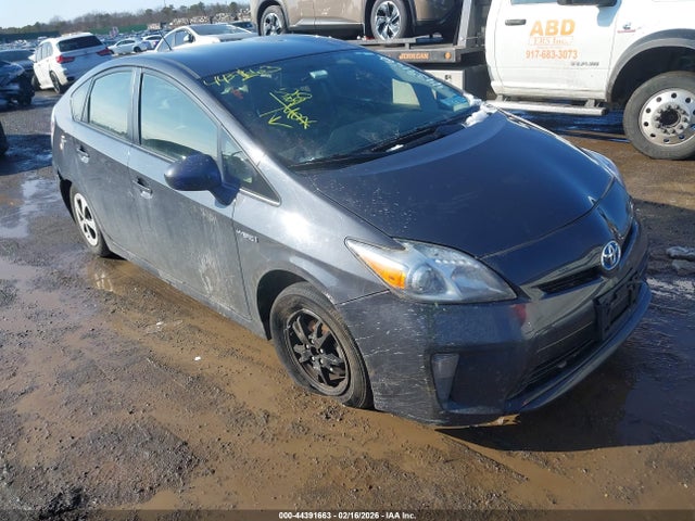 TOYOTA PRIUS - 1