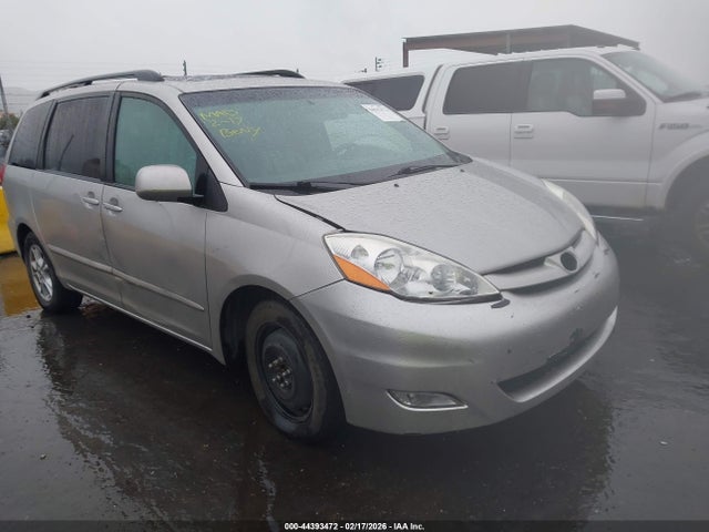 2006 TOYOTA SIENNA XLE
