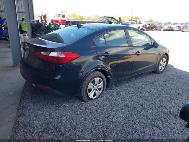 2015 KIA FORTE LX — фото 4