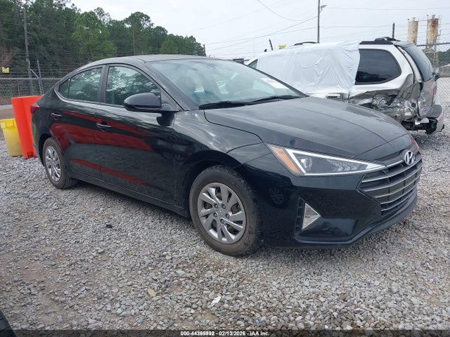 HYUNDAI ELANTRA SE - 1