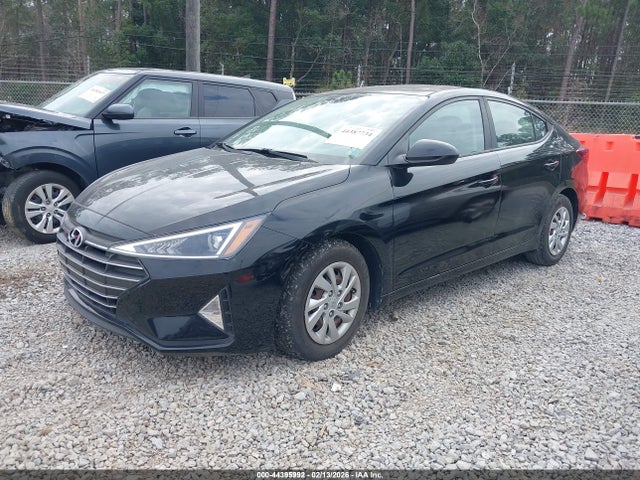 HYUNDAI ELANTRA SE - 2