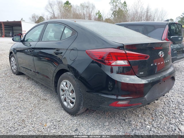 HYUNDAI ELANTRA SE - 6