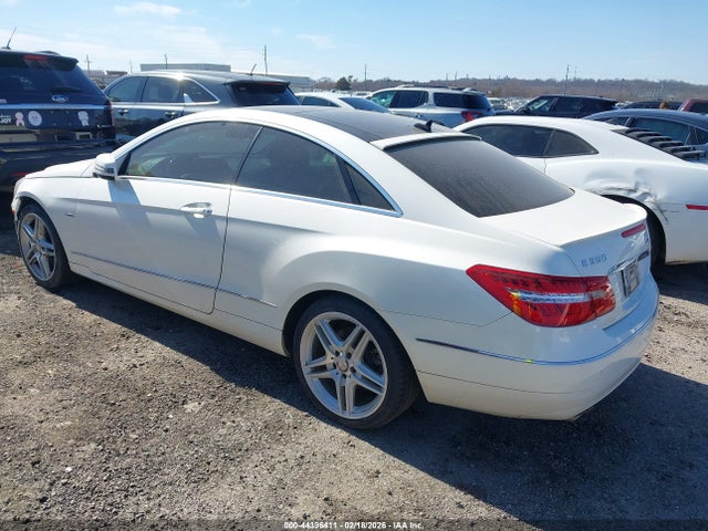 MERCEDES-BENZ E-CLASS - 3