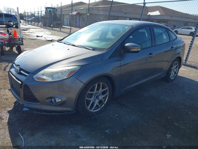 FORD FOCUS SE - 2