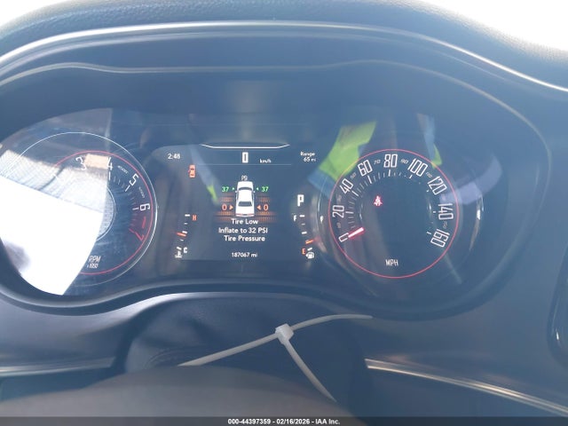 DODGE CHALLENGER SXT - 7