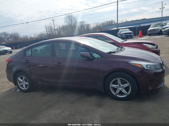 2017 KIA FORTE LX — миниатюра 13