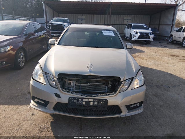 MERCEDES-BENZ E-CLASS - 6