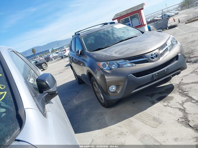 2015 TOYOTA RAV4 XLE