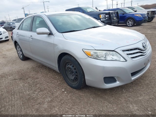 2011 TOYOTA CAMRY LE